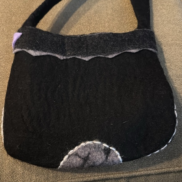 Rising Tide Felt Floral Design Black Grey Purple Purse Shoulder Bag (TD) - Picture 6 of 6